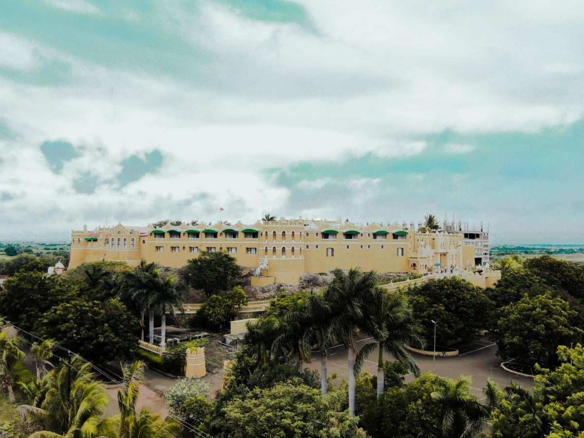 Heritage Khirasara Palace Rajkot Buitenkant foto