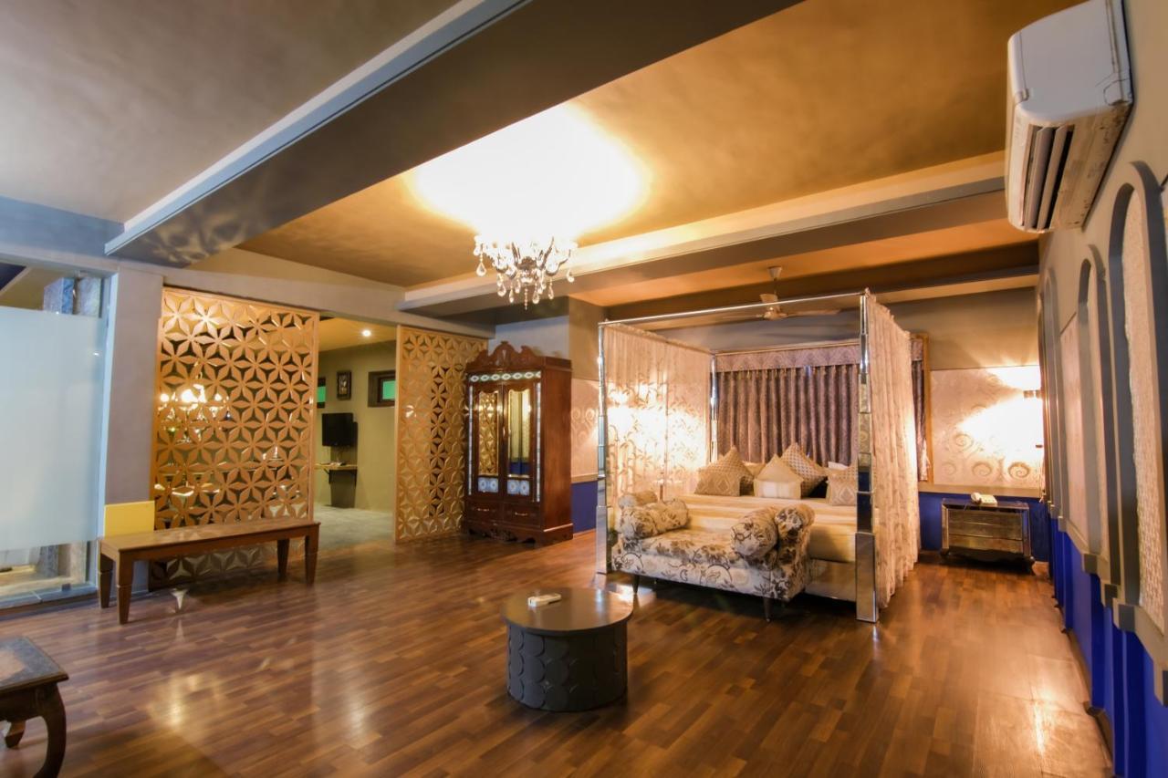Heritage Khirasara Palace Rajkot Buitenkant foto