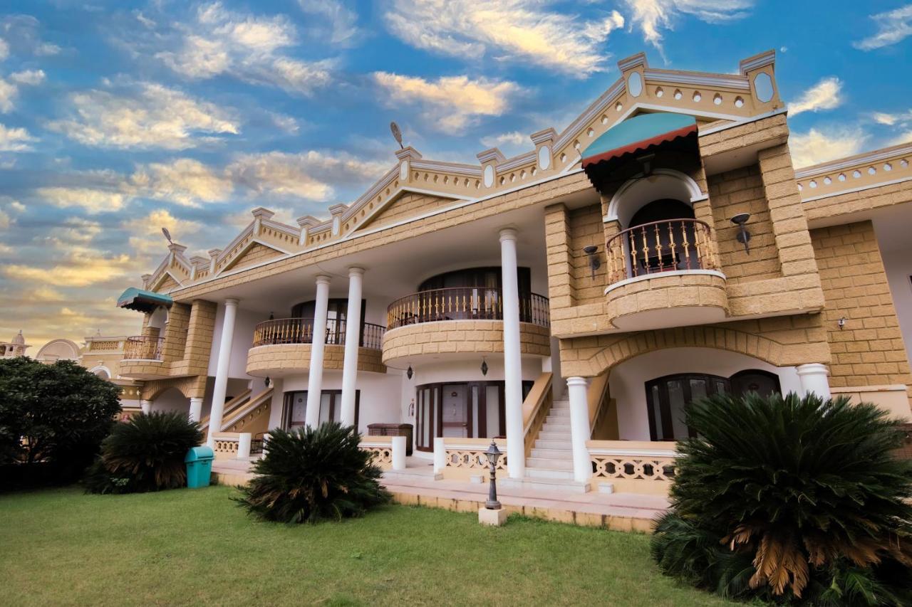 Heritage Khirasara Palace Rajkot Buitenkant foto