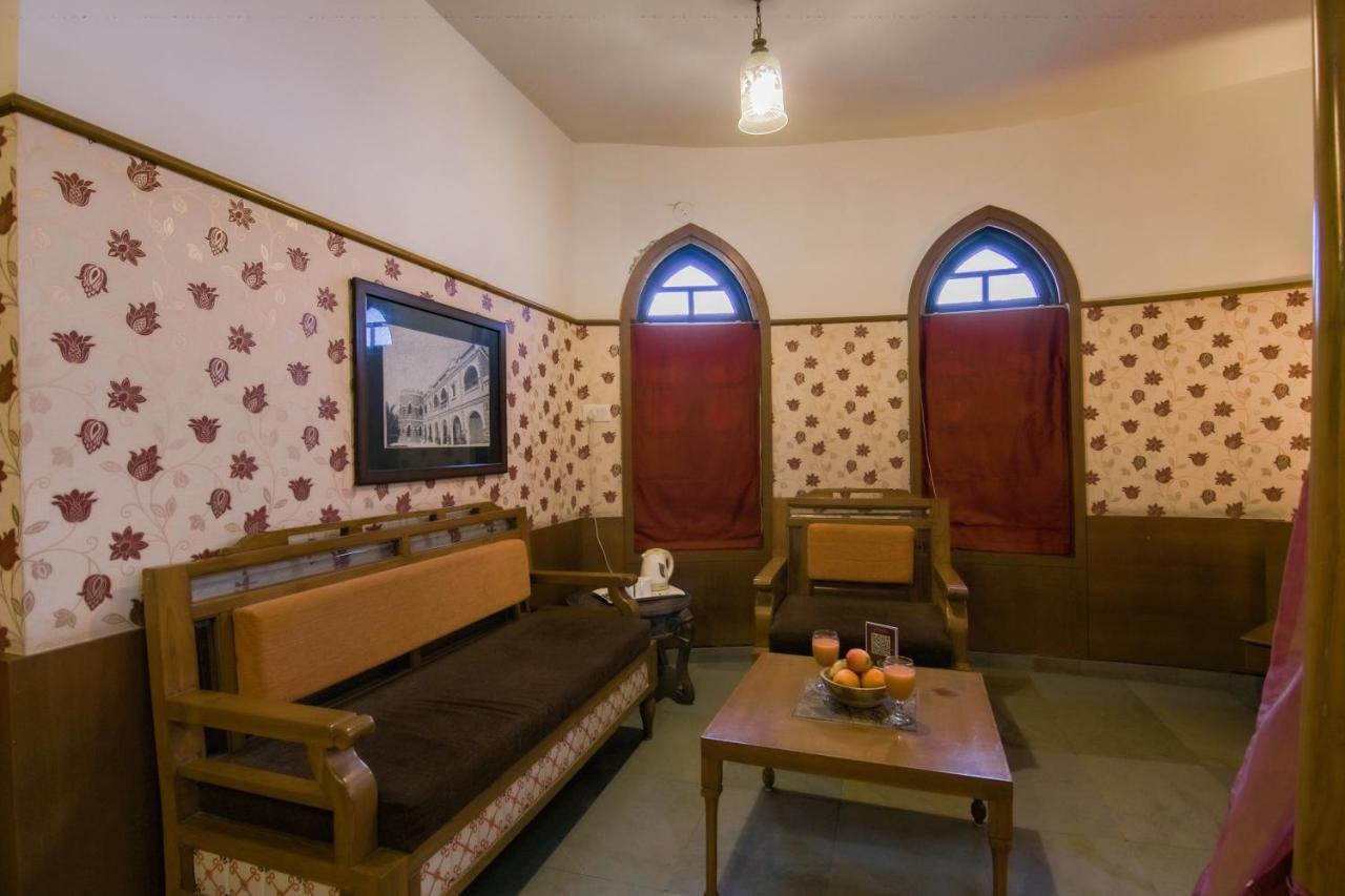 Heritage Khirasara Palace Rajkot Buitenkant foto
