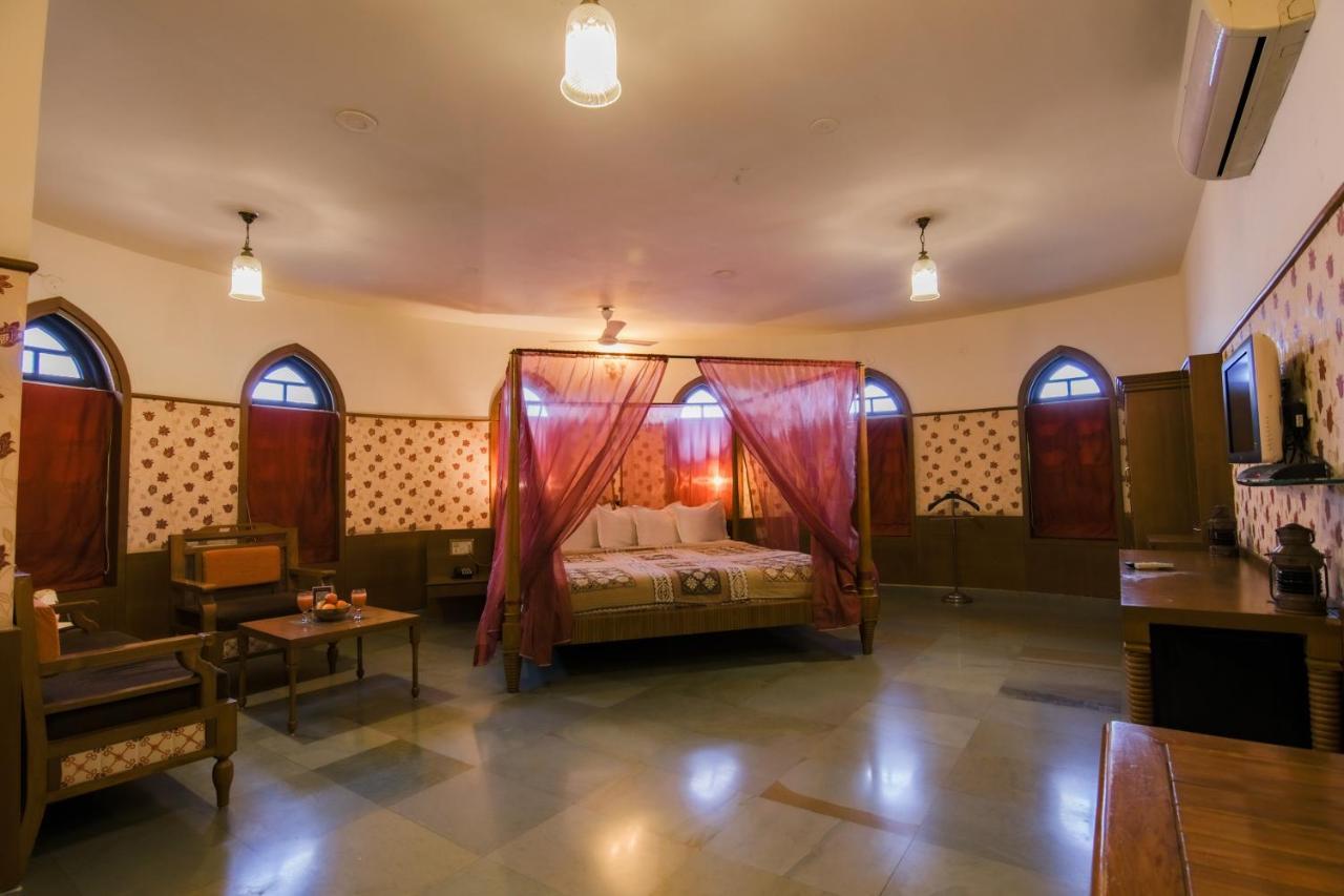 Heritage Khirasara Palace Rajkot Buitenkant foto