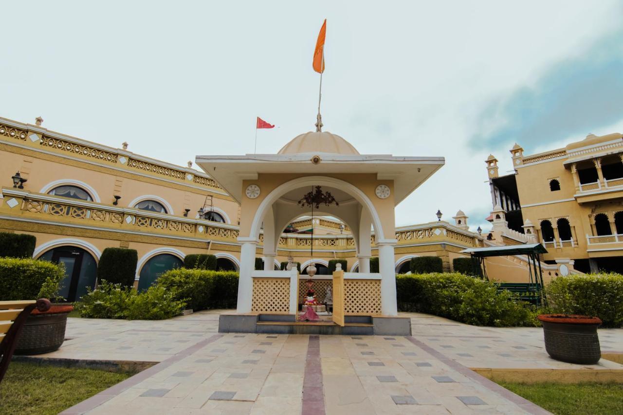 Heritage Khirasara Palace Rajkot Buitenkant foto