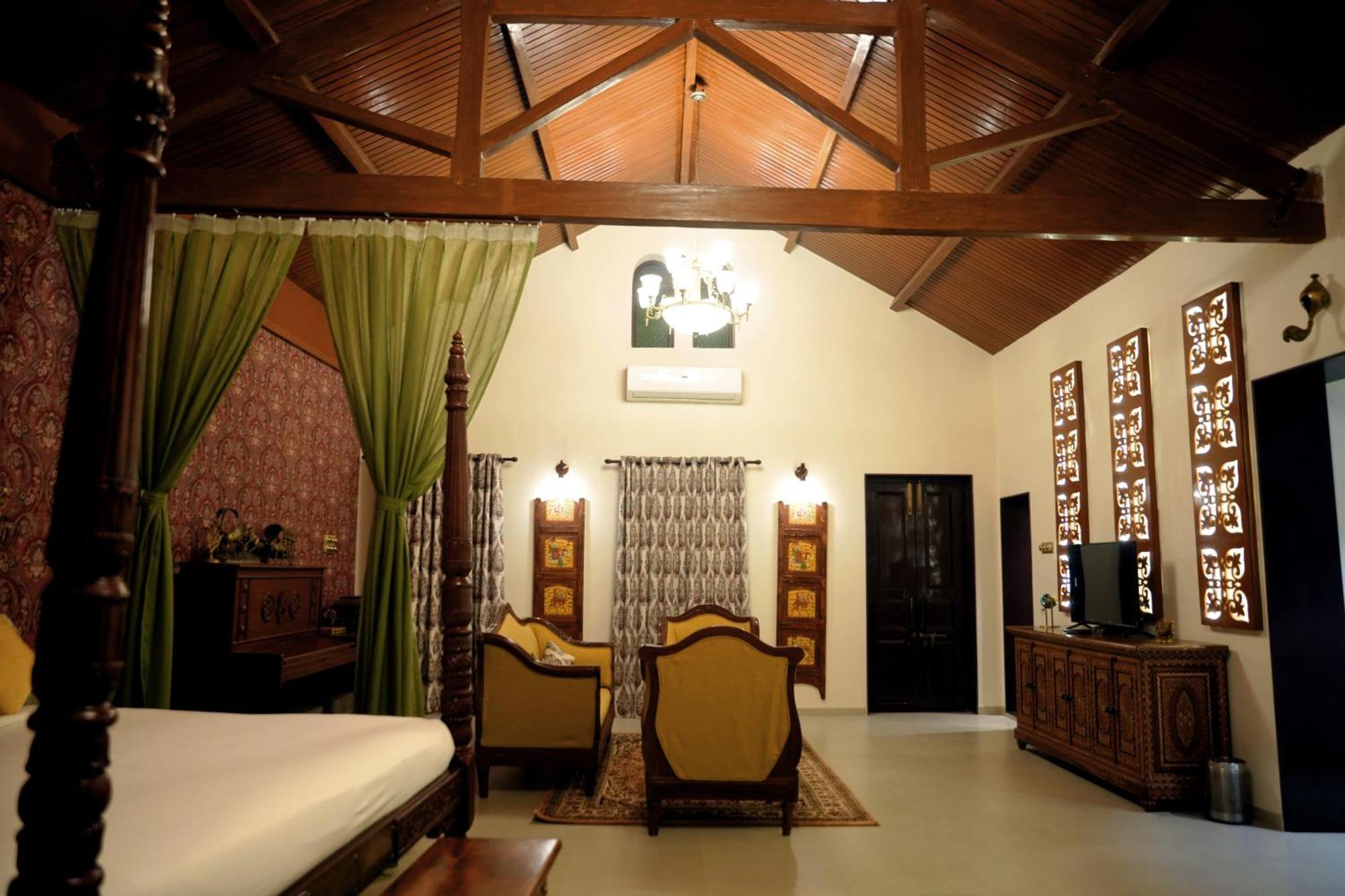 Heritage Khirasara Palace Rajkot Buitenkant foto