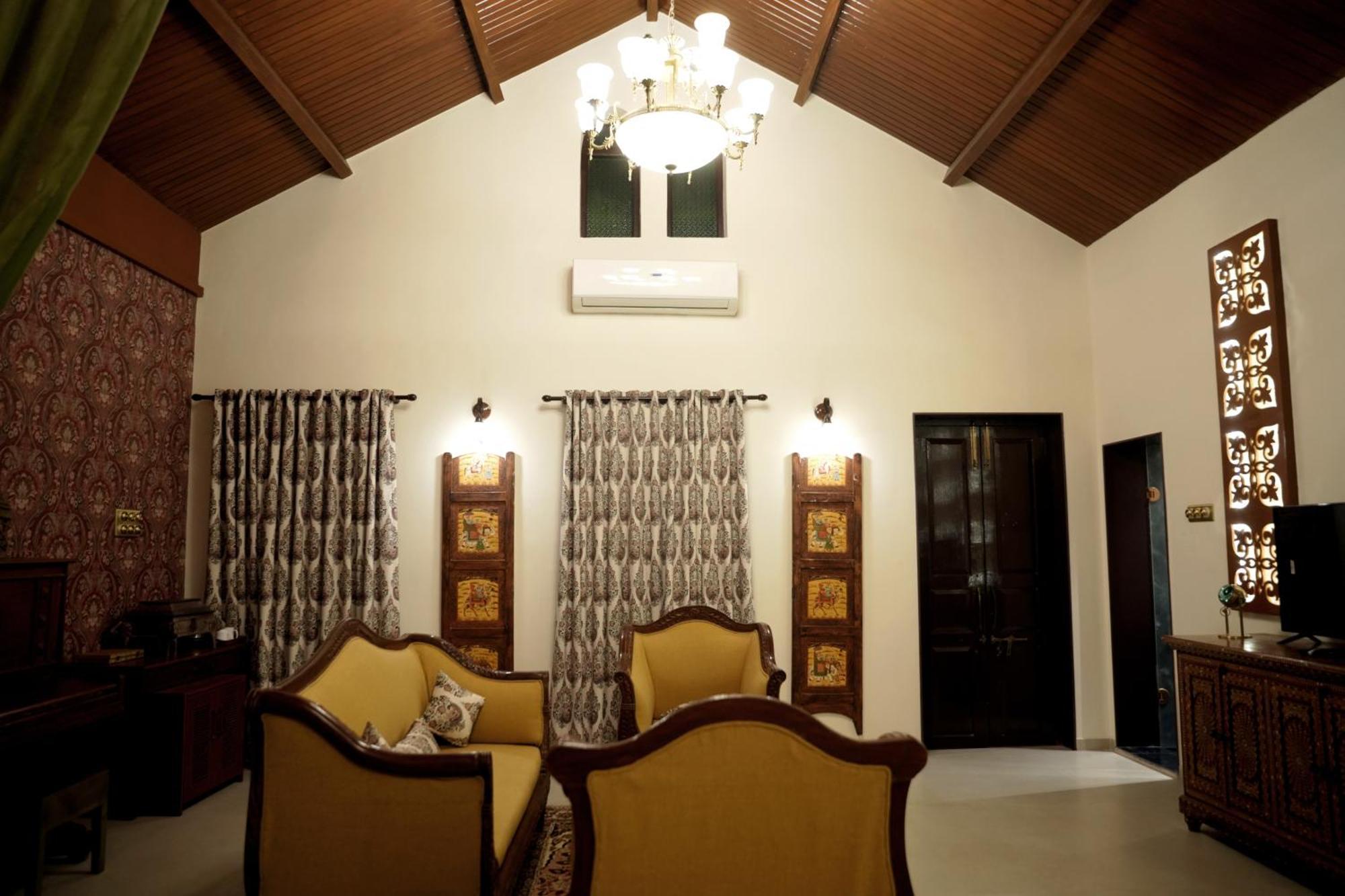 Heritage Khirasara Palace Rajkot Buitenkant foto