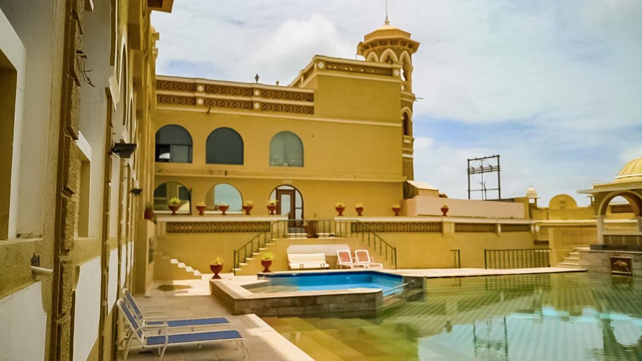 Heritage Khirasara Palace Rajkot Buitenkant foto