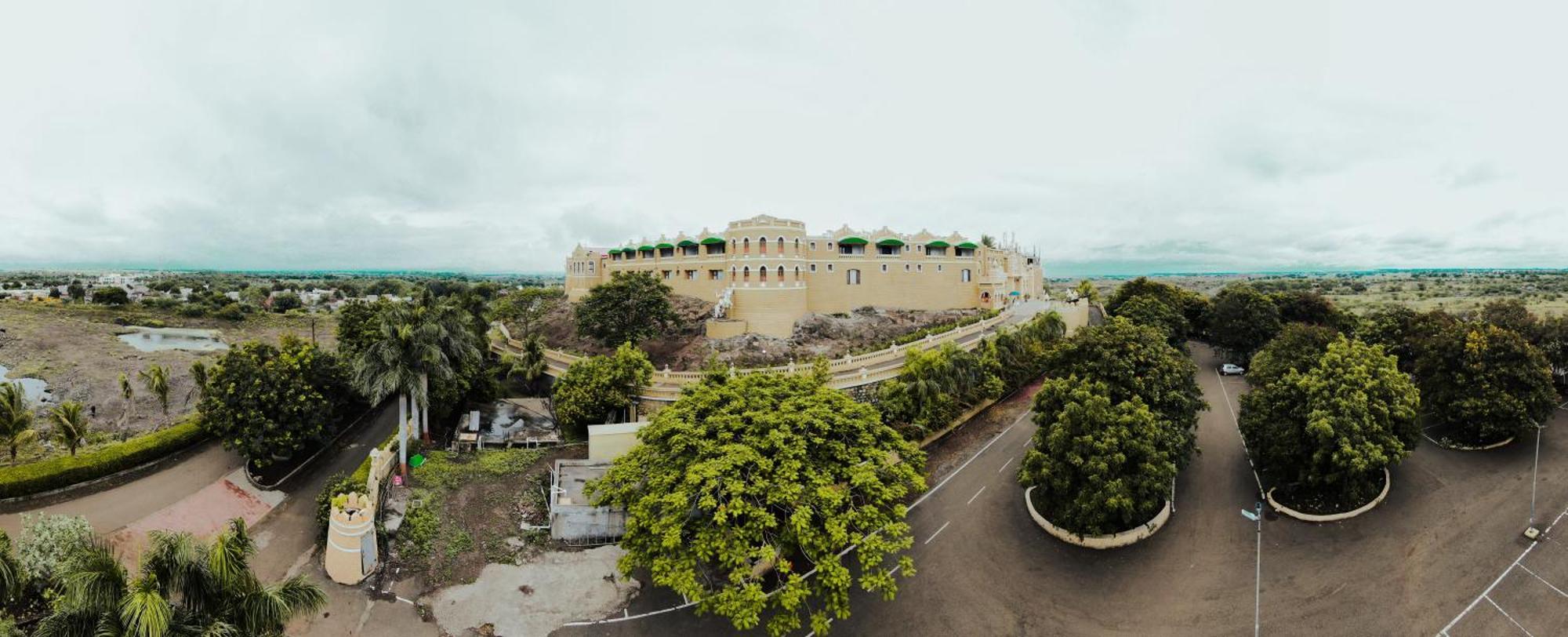 Heritage Khirasara Palace Rajkot Buitenkant foto