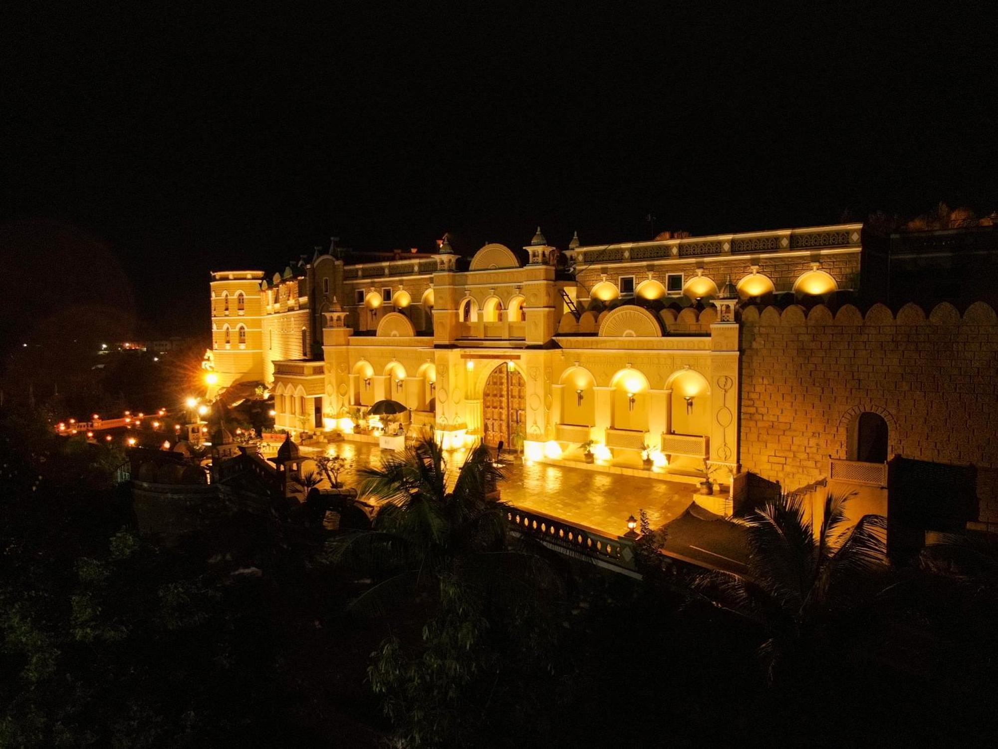 Heritage Khirasara Palace Rajkot Buitenkant foto