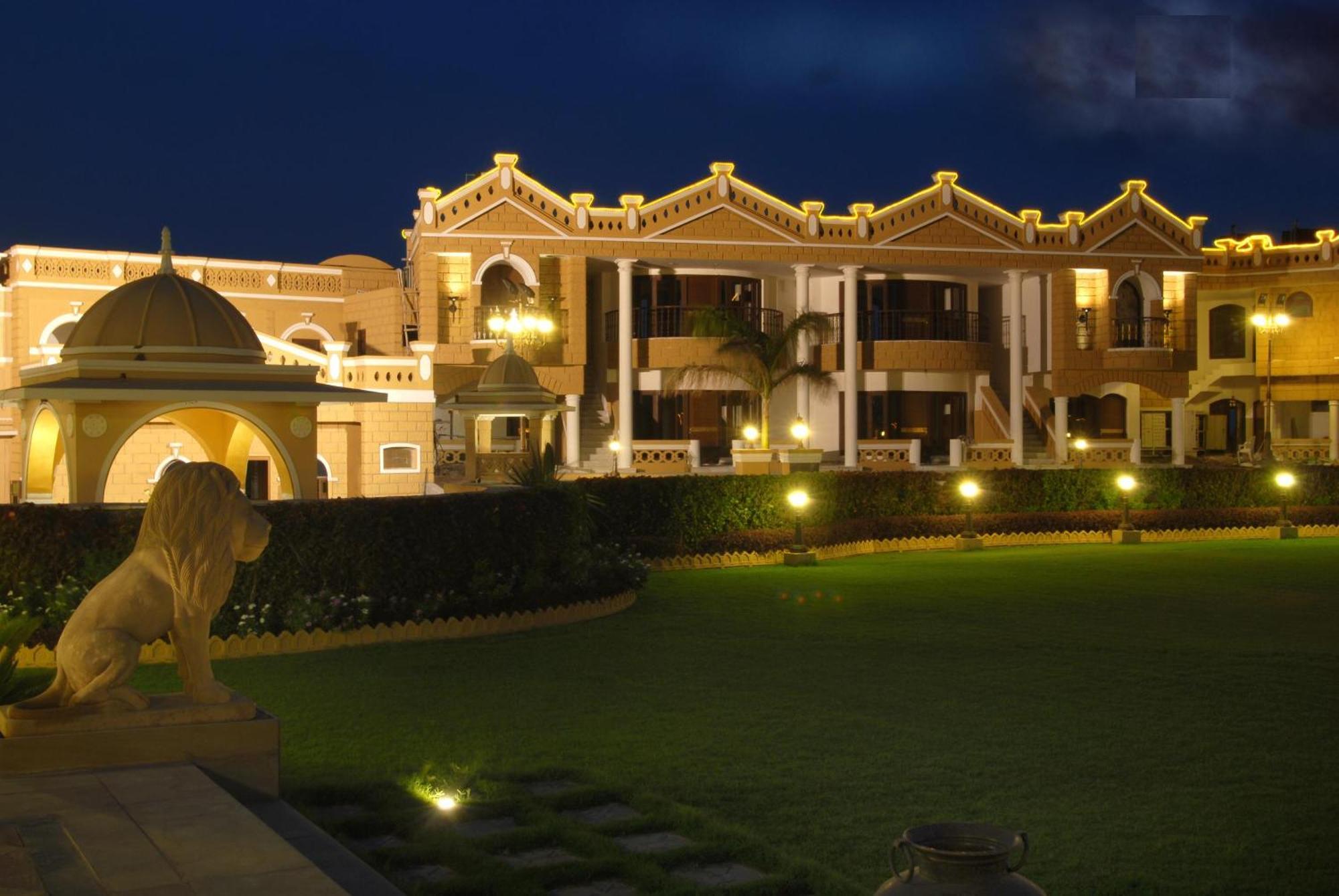 Heritage Khirasara Palace Rajkot Buitenkant foto