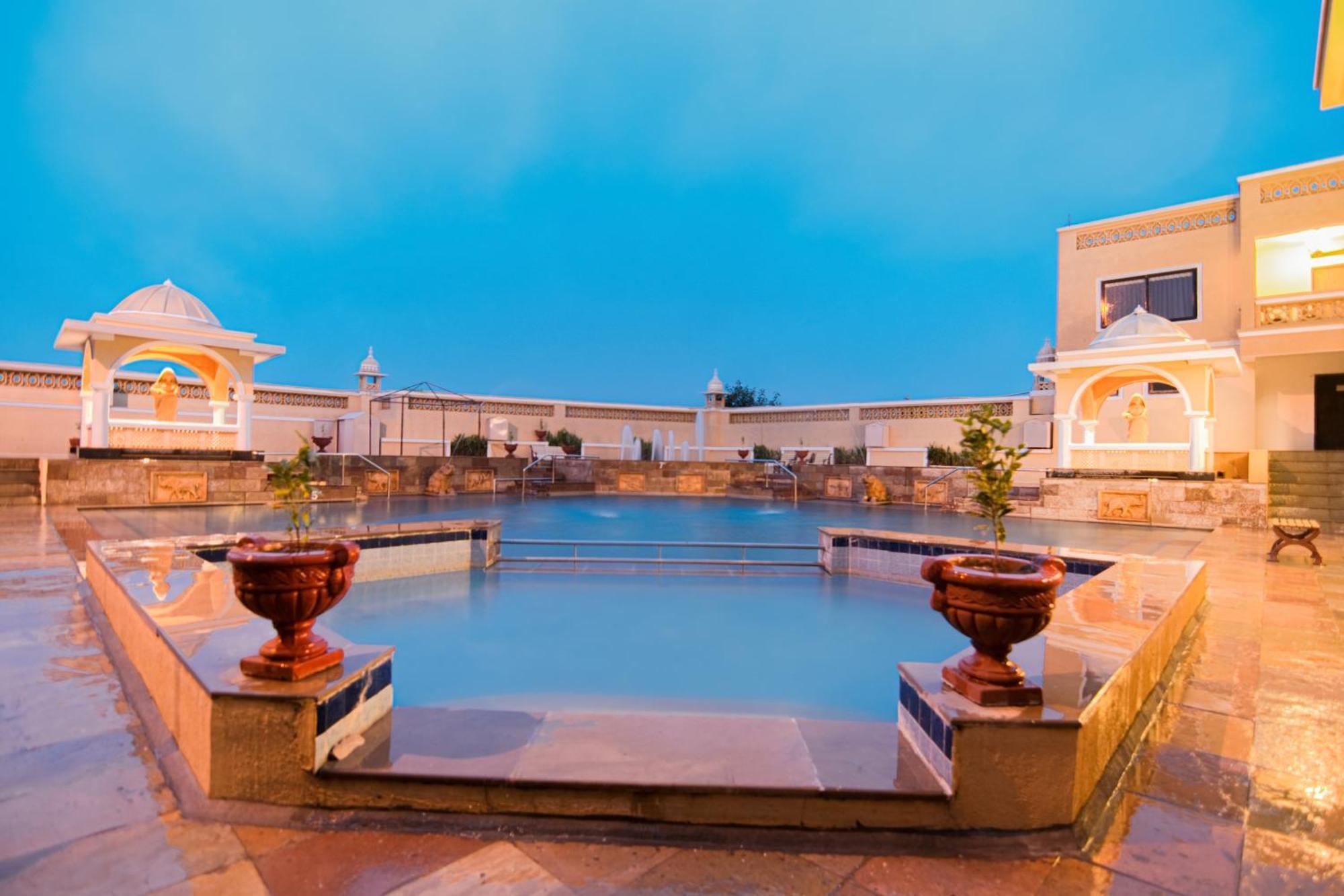 Heritage Khirasara Palace Rajkot Buitenkant foto